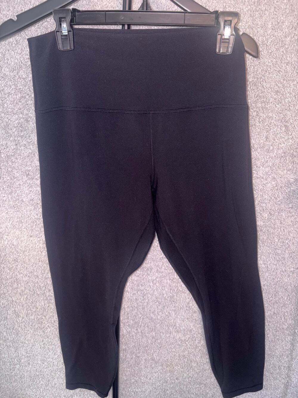 Lululemon Womens 14 Black High Rise Crop Leggings Yoga Pants